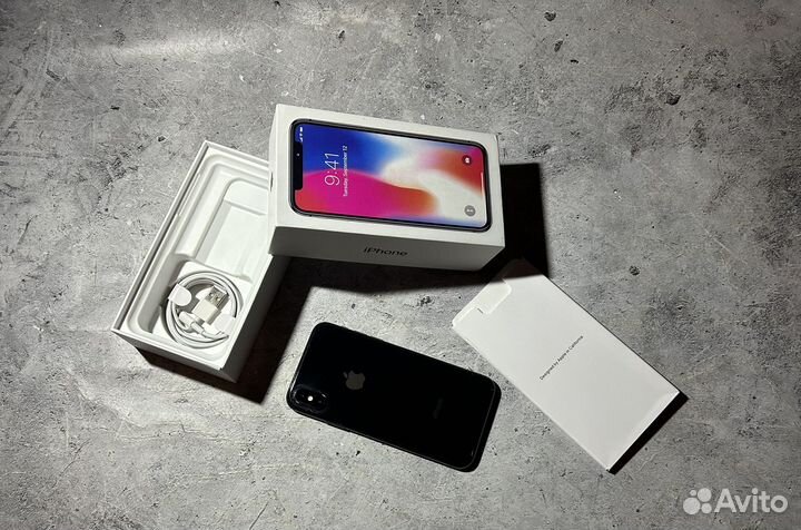 iPhone X, 256 ГБ