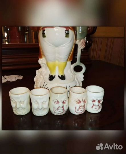 Штоф со стопками 