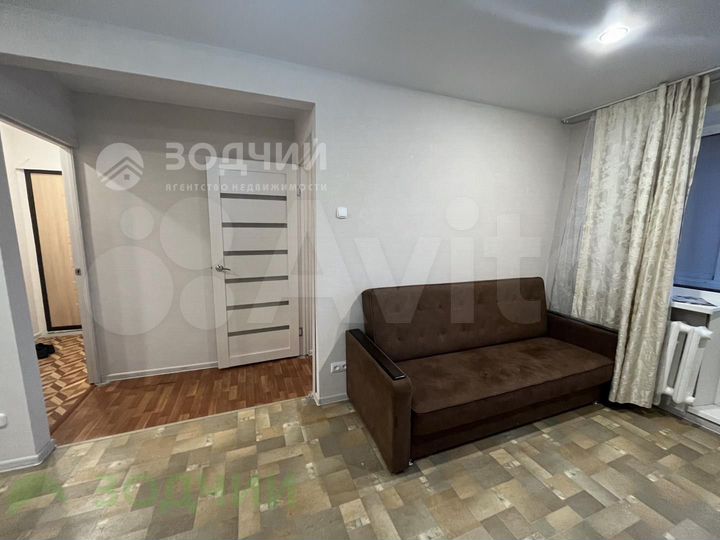 2-к. квартира, 43,7 м², 2/5 эт.