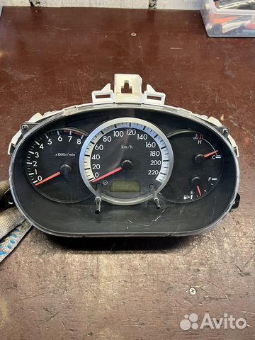 Mazda 5 Приборная панель 1.8