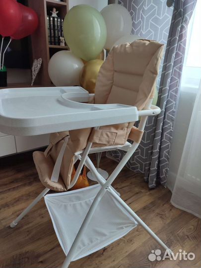 Стульчик для кормления.Новый.В подарок шар