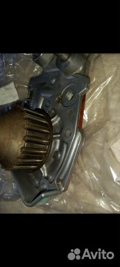 Помпа renault logan