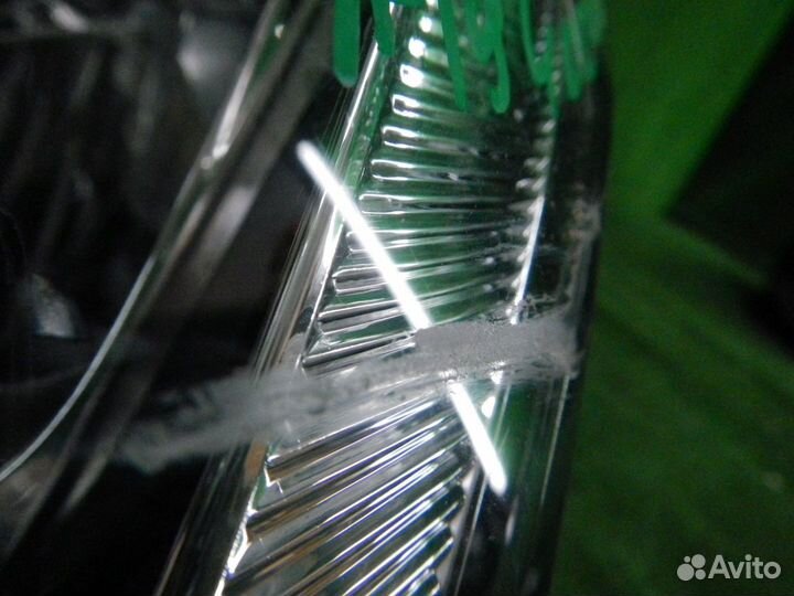 Фара левая Volkswagen Tiguan