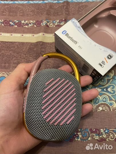 Продам колонку JBL Clip 4