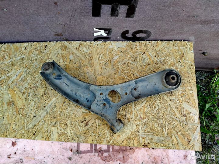 Рычаг передний левый Hyundai Solaris 1