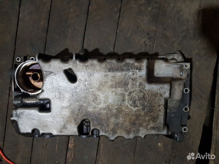 Поддон Volvo S60 2001 двс B5244S