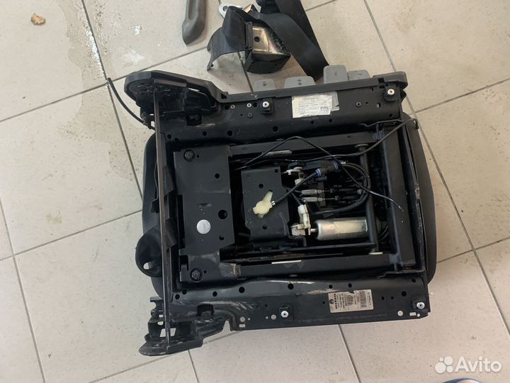 Механизм пневмо сидения Grammer