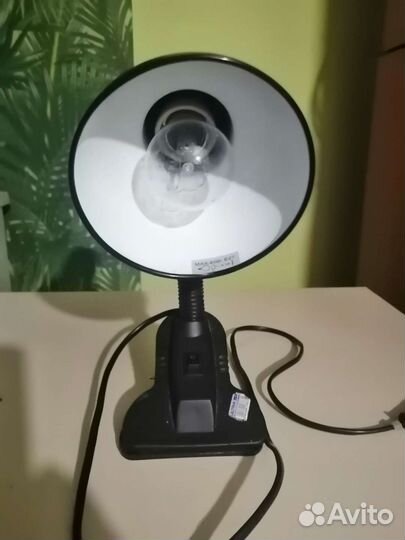 Лампа настольная