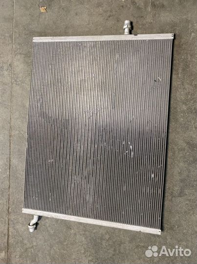 Радиатор дополнительный mercedes 213 222 257 217