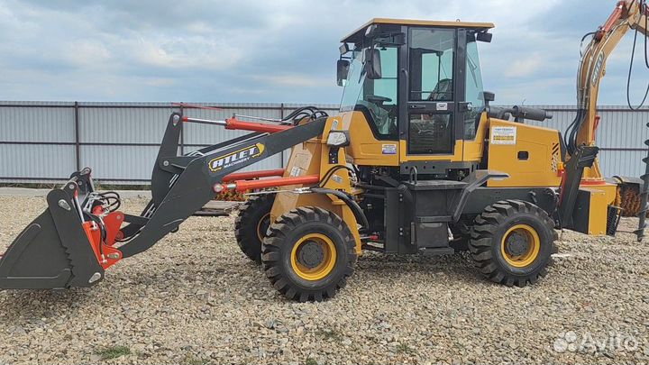 Экскаватор-погрузчик ЧЛМЗ 310 / 310.1, 2023