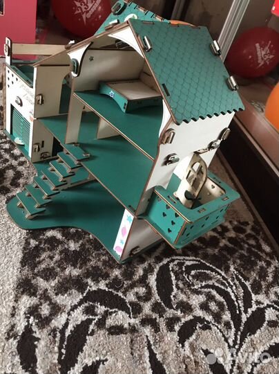 Кукольный домик с мебелью