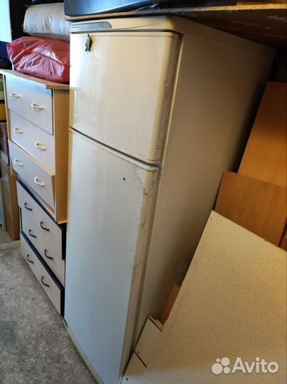 Холодильник Samsung двухкамерный