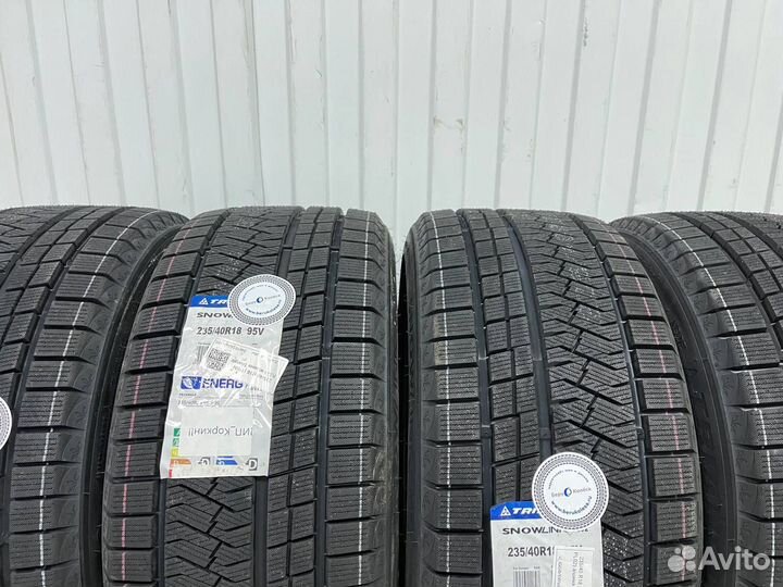 Triangle Snowlink TWT02 275/40 R21