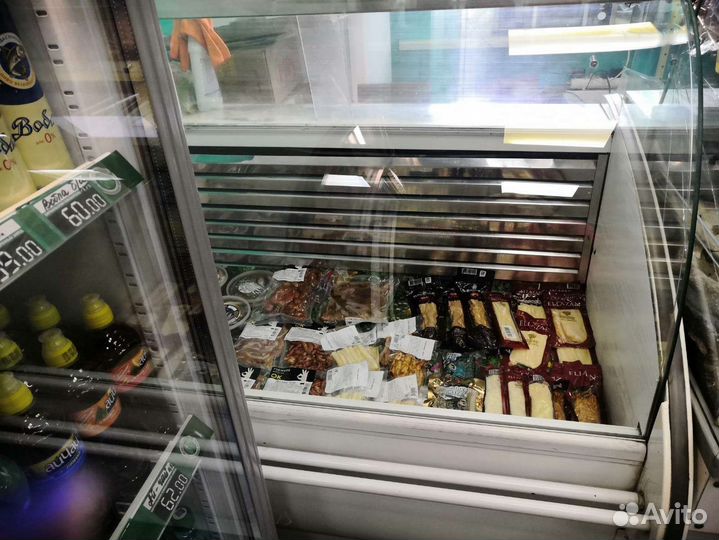 Холодильная витрина бу рабочая