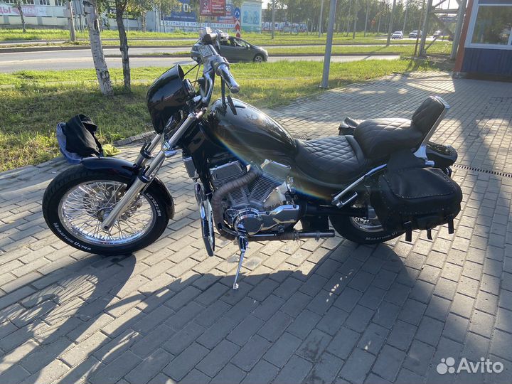 Suzuki Inrtuder 1400