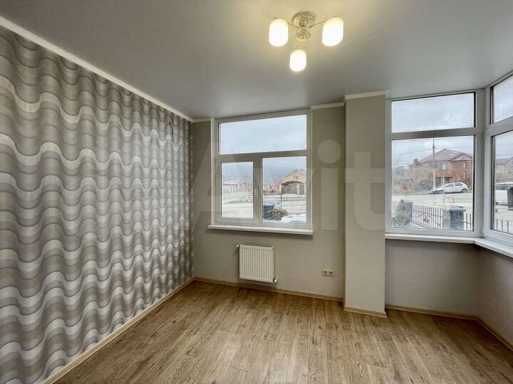 3-к. квартира, 71 м², 1/6 эт.