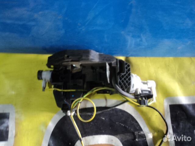 Замок двери задний левый Mercedes w220 Мерседес