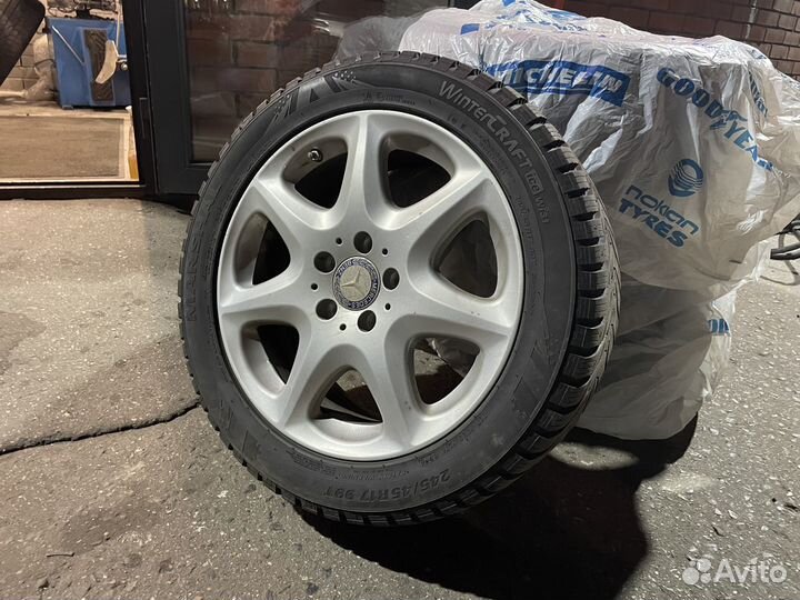 R17 Marshal WinterCraft Ice WI31 245/45, PCD 5x112 DIA 66.6