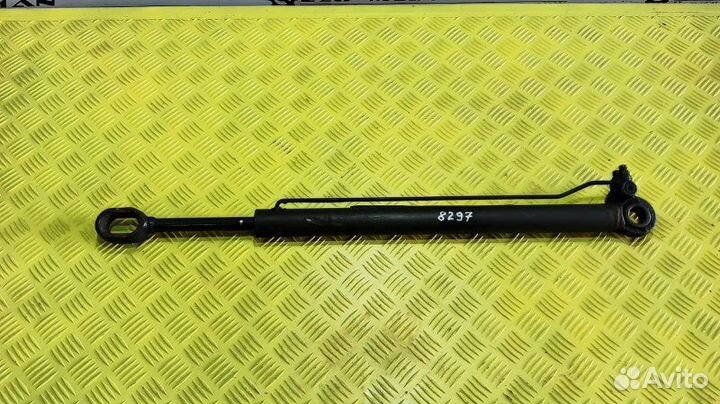 Цилиндр подъема кабины Man Tgl