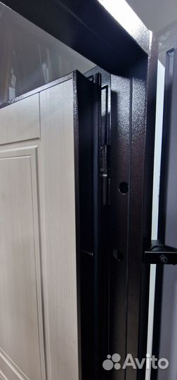 Дверь входная металлическая Марс дуб беленый