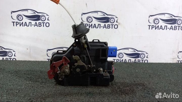 Замок двери передний левый Audi Q7 4L 3.0 diesel