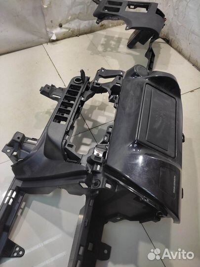 Торпедо(нижняя часть) (Toyota Hilux viii)