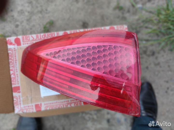 Задний левый фонарь ford mondeo 4