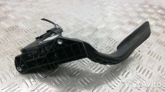 Педаль газа cadillac escalade 3 (2BA02NW01)