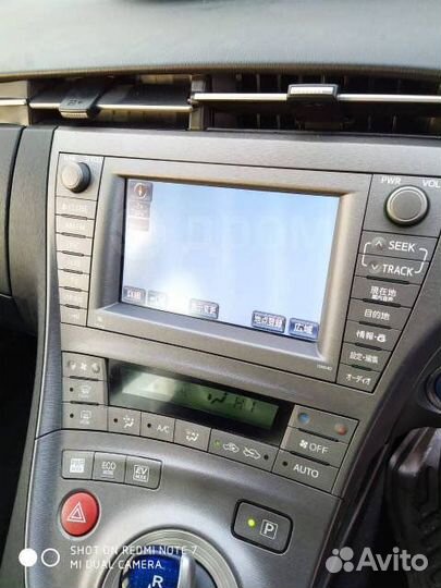 Штатная магнитола JBL PriusXW30