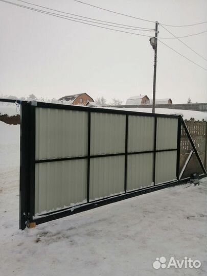 Откатные ворота с профлистом