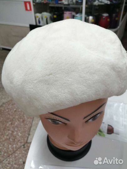 Берет женский меховой