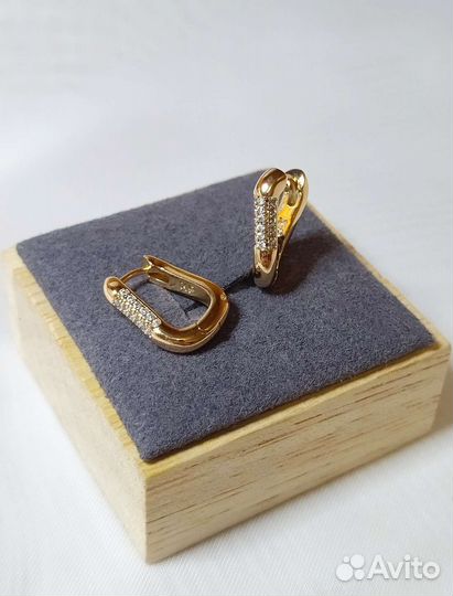 Серьги золото медицинское