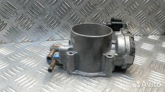 Дроссельная заслонка бензиновая audi A4 B6 (5SV20CU01)