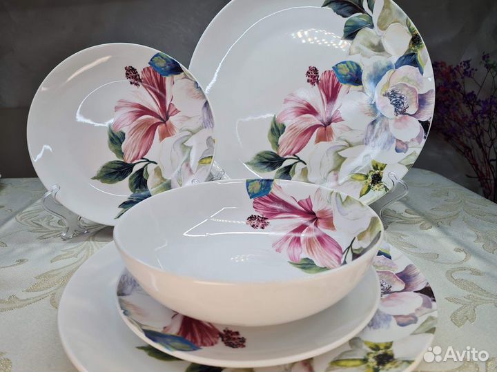 Тарелки серии Магнолия: суповые, обеденные, десерт