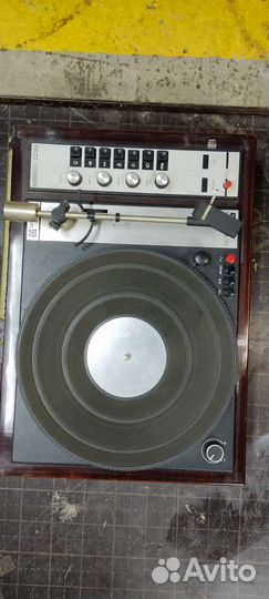 Виниловый проигрыватель Вега 002