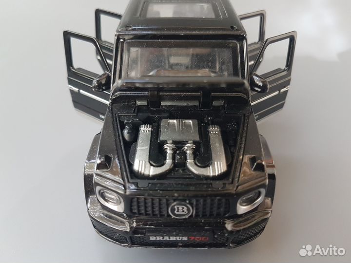 Машинка модель Мерседес Бенц Брабус 700
