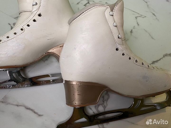 Фигурные Коньки edea chorus 230