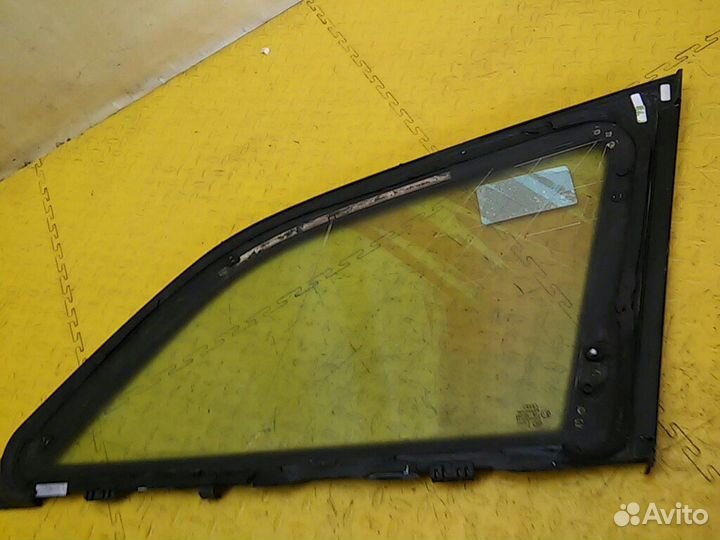Стекло кузовное глухое левое Q7 (4L)