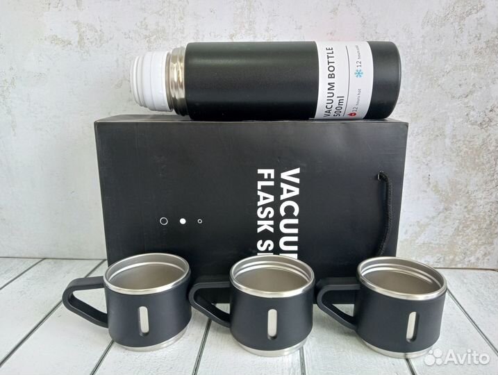 Термос с кружками