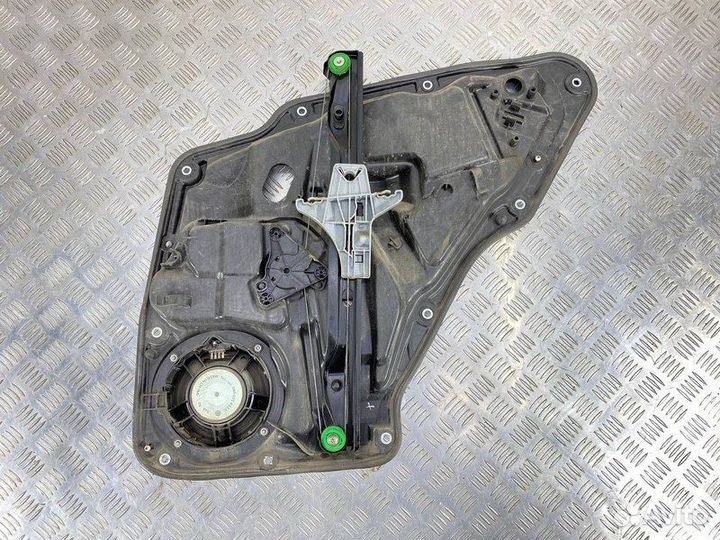 Стеклоподъемник задний левый Volkswagen Tiguan 5N1