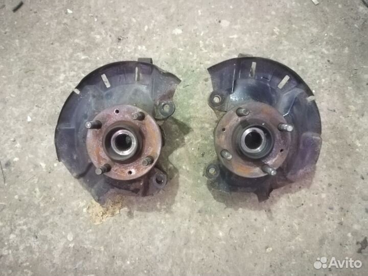 Кулак поворотный Kia Rio 3, Hyundai Solaris 1