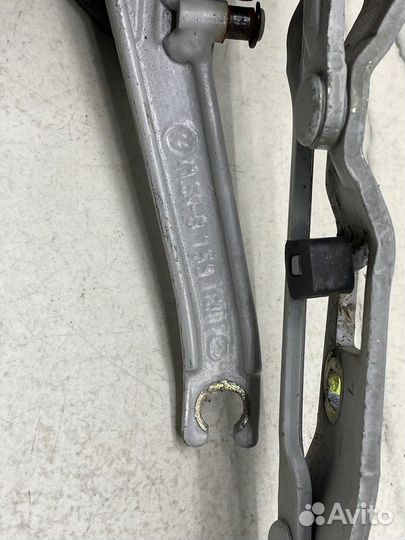 Петли багажника Bmw E39