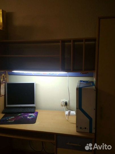 Стенка детская школьная,с шкафом и полками