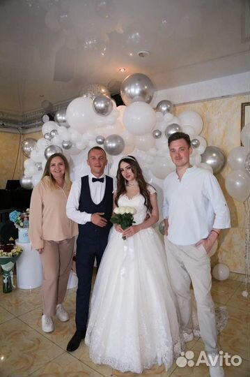 Ведущая, тамада)