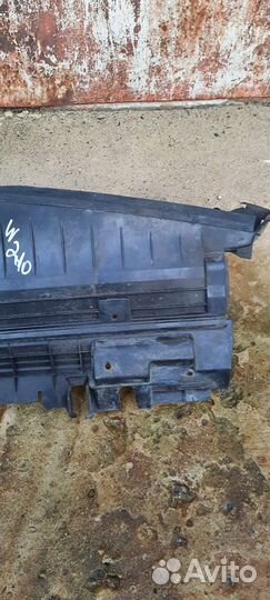 Кожух радиатора mercedes w212, w207
