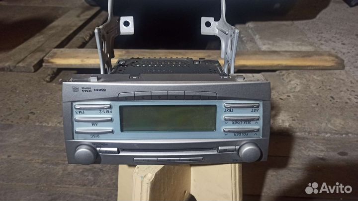 Штатная магнитола на toyota camry 40