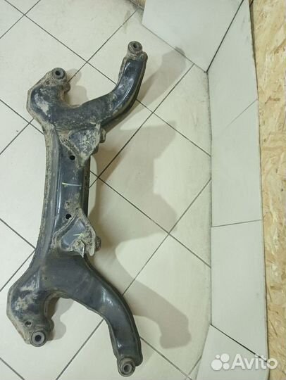 Балка подмоторная Nissan Almera N15