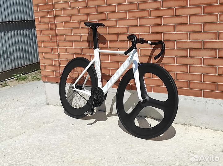 Трековый велосипед Aventon Mataro