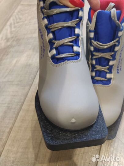 Лыжные ботинки р.34