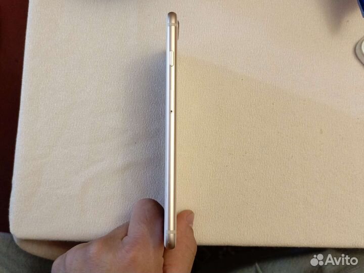 Телефон iPhone 8 plus